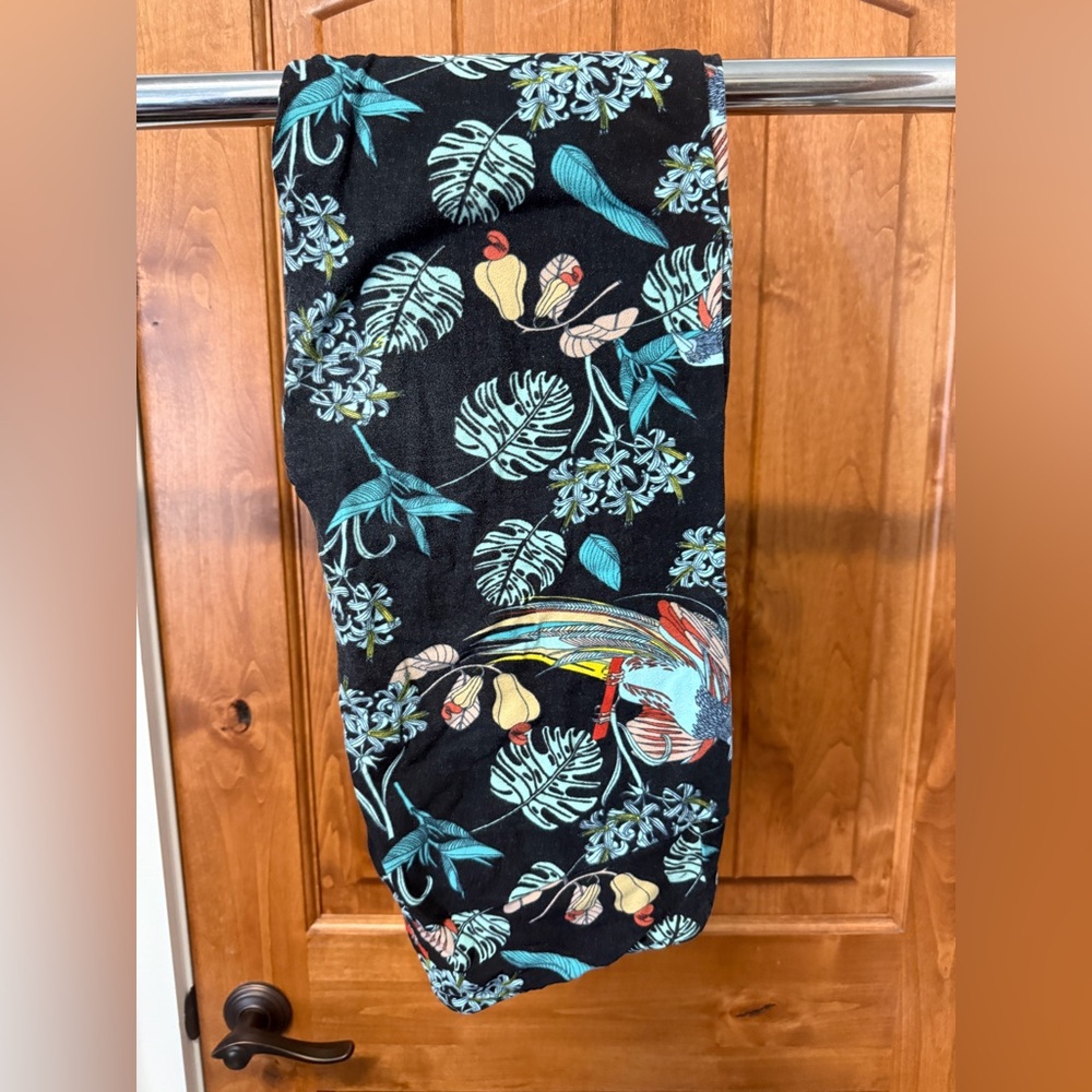 LuLaRoe TC Leggings (Fit sizes 12-18)
